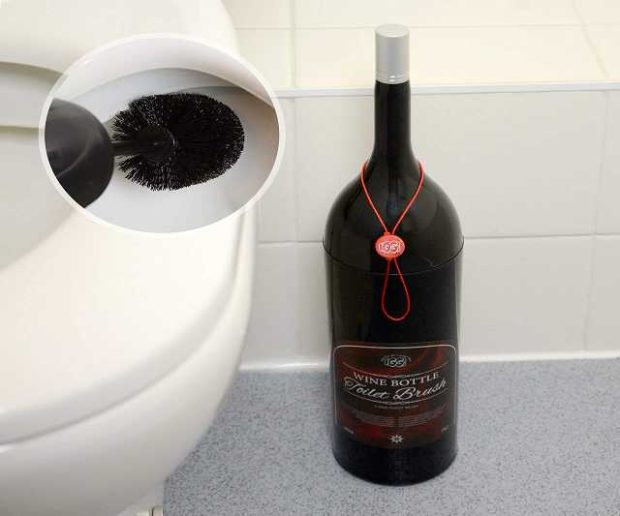 Weinflasche WC Bürste